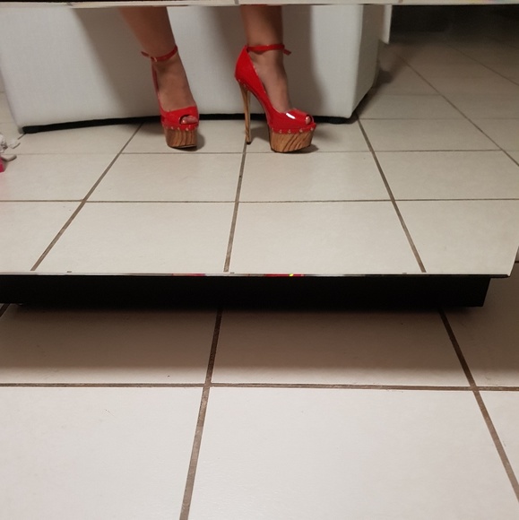 shoes - Picture 3 of 4